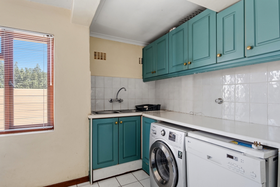 3 Bedroom Property for Sale in Heathfield Western Cape